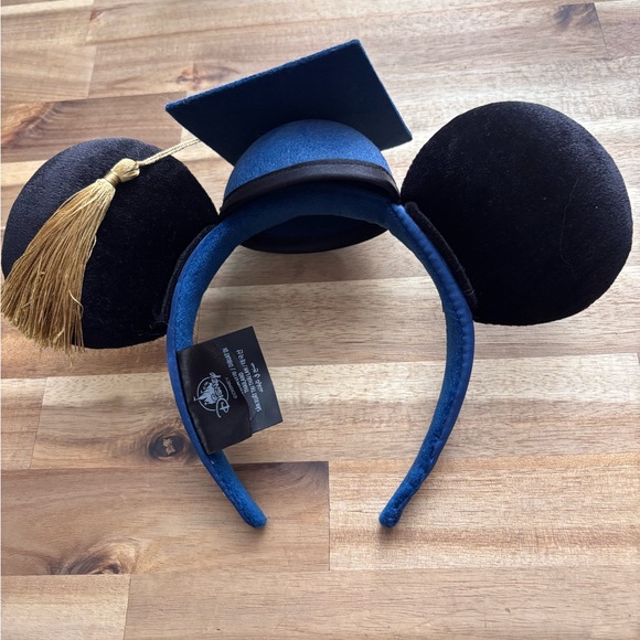 Disney Blue and Black Headband with Gold Embroidery class of 2024– brand new! - Picture 2 of 4